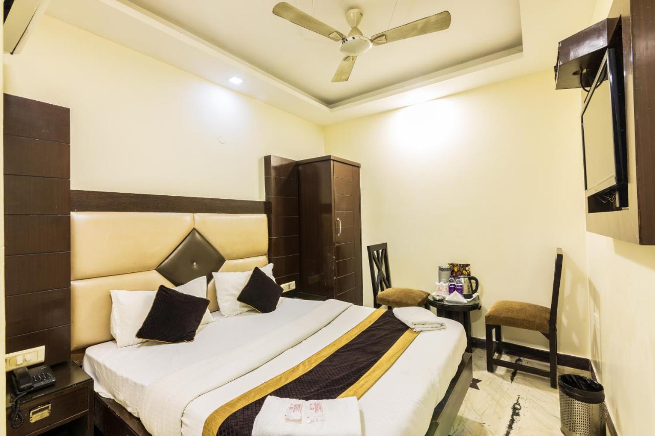 Hotel Grand Shyam- In Front Of New Delhi Railway Station-Couple Friendly Нью-Дели Экстерьер фото