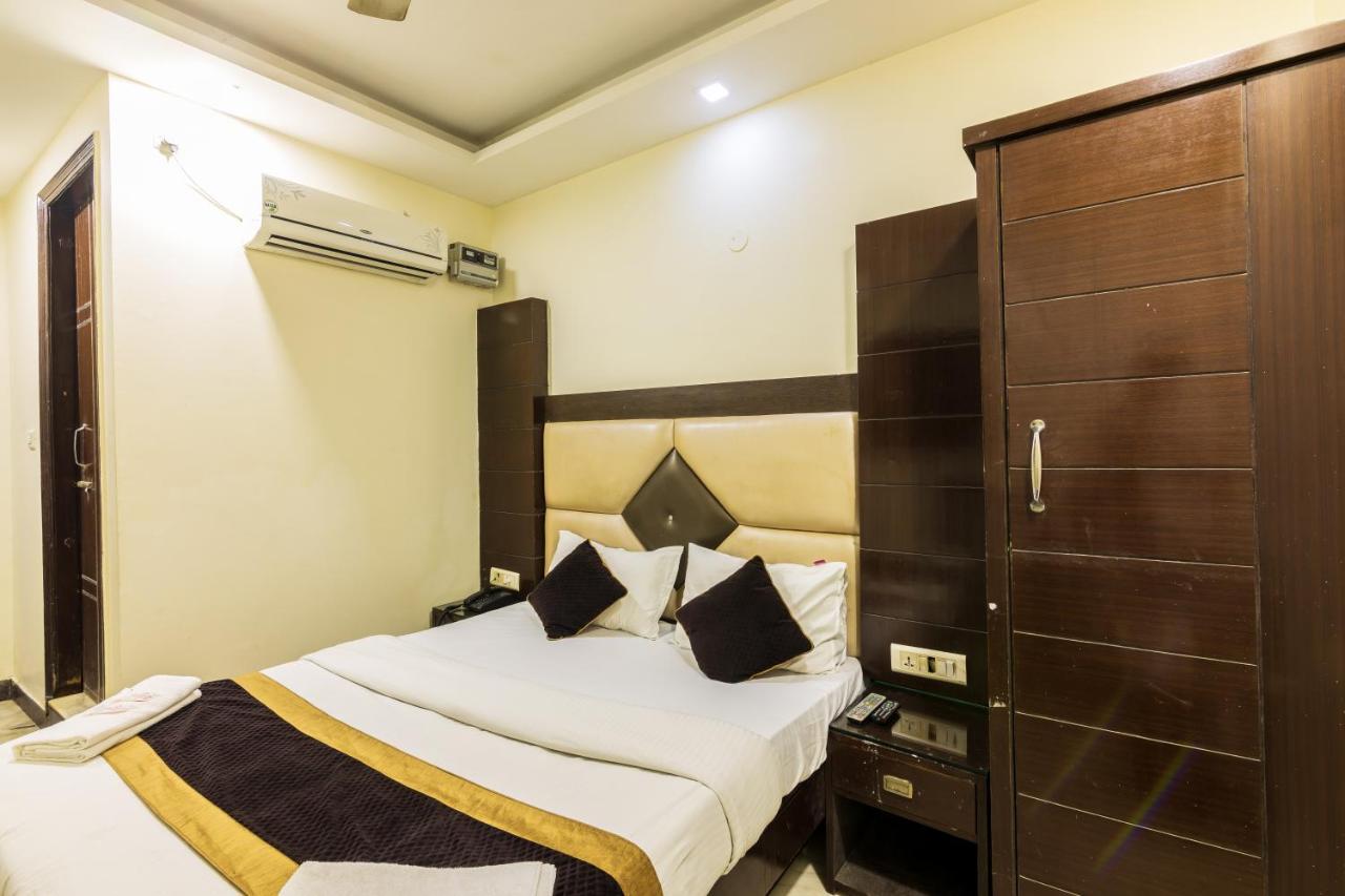 Hotel Grand Shyam- In Front Of New Delhi Railway Station-Couple Friendly Нью-Дели Экстерьер фото