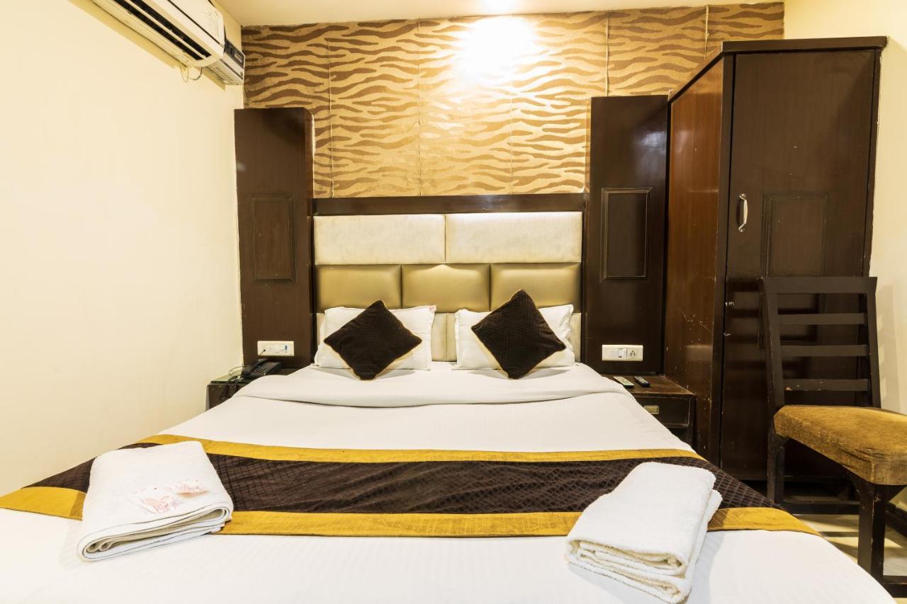 Hotel Grand Shyam- In Front Of New Delhi Railway Station-Couple Friendly Нью-Дели Экстерьер фото