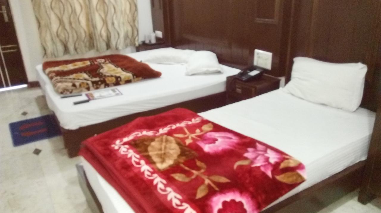 Hotel Grand Shyam- In Front Of New Delhi Railway Station-Couple Friendly Нью-Дели Экстерьер фото